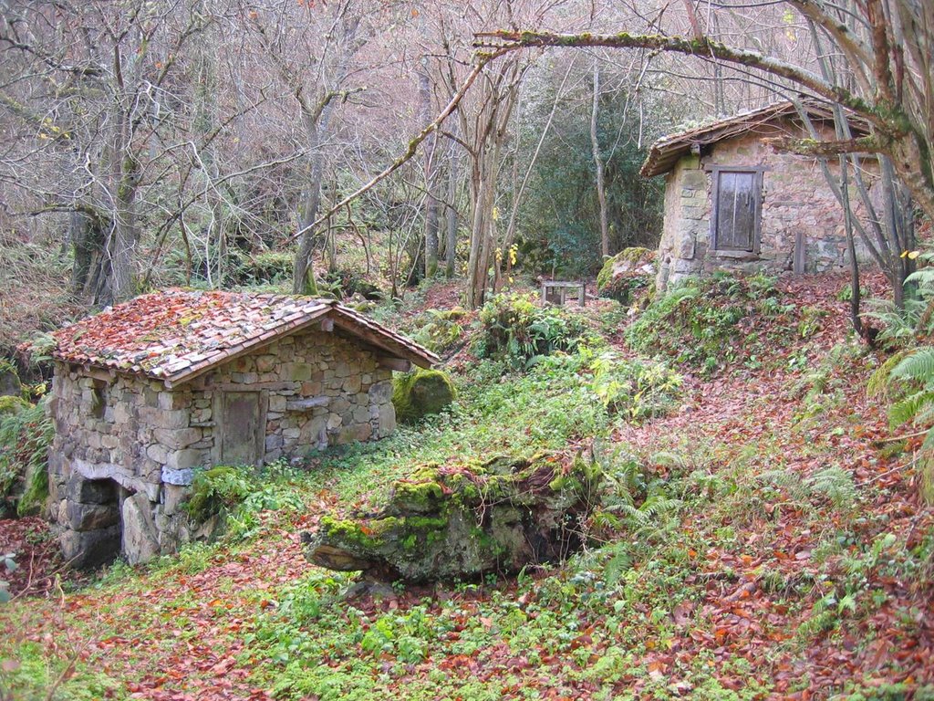 Molinos de Corroriu (Quirós) by La Casa del Chiflón (Bulnes)