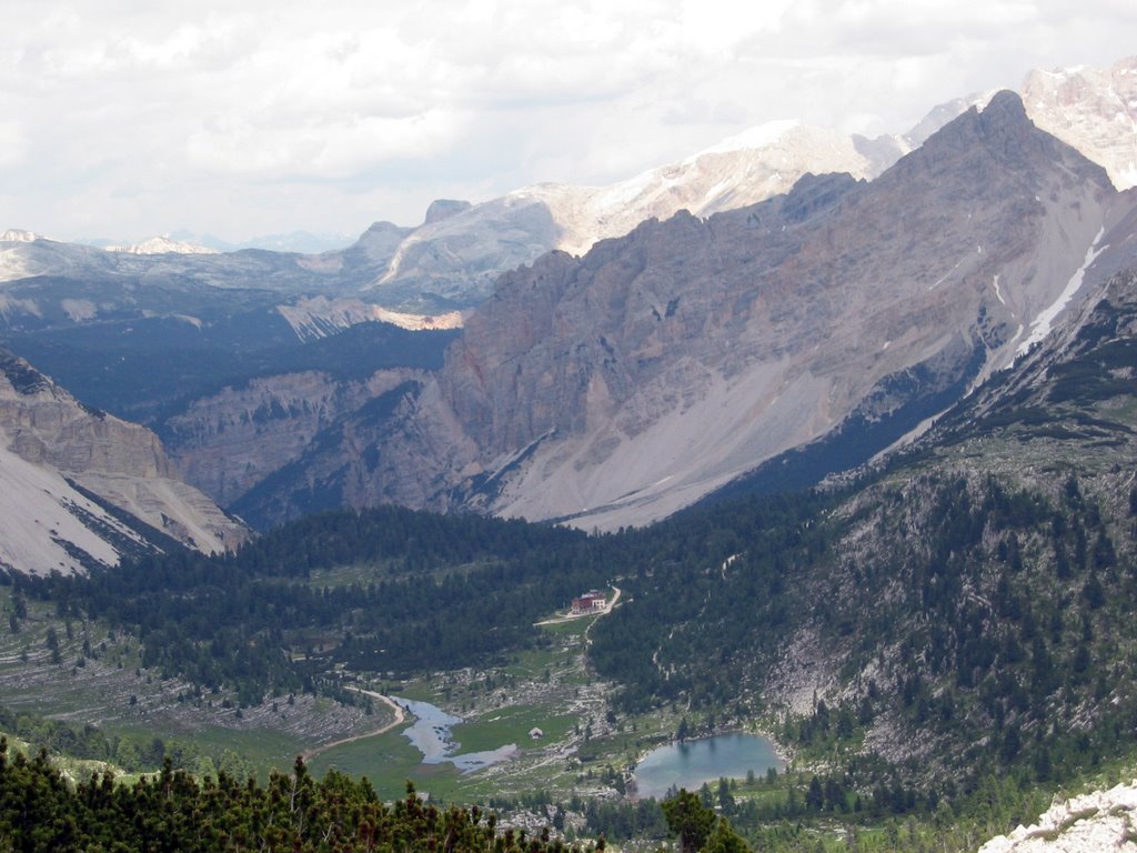 Alpe Fanes Piccola with Rifugio Fanes by leiferdrengen