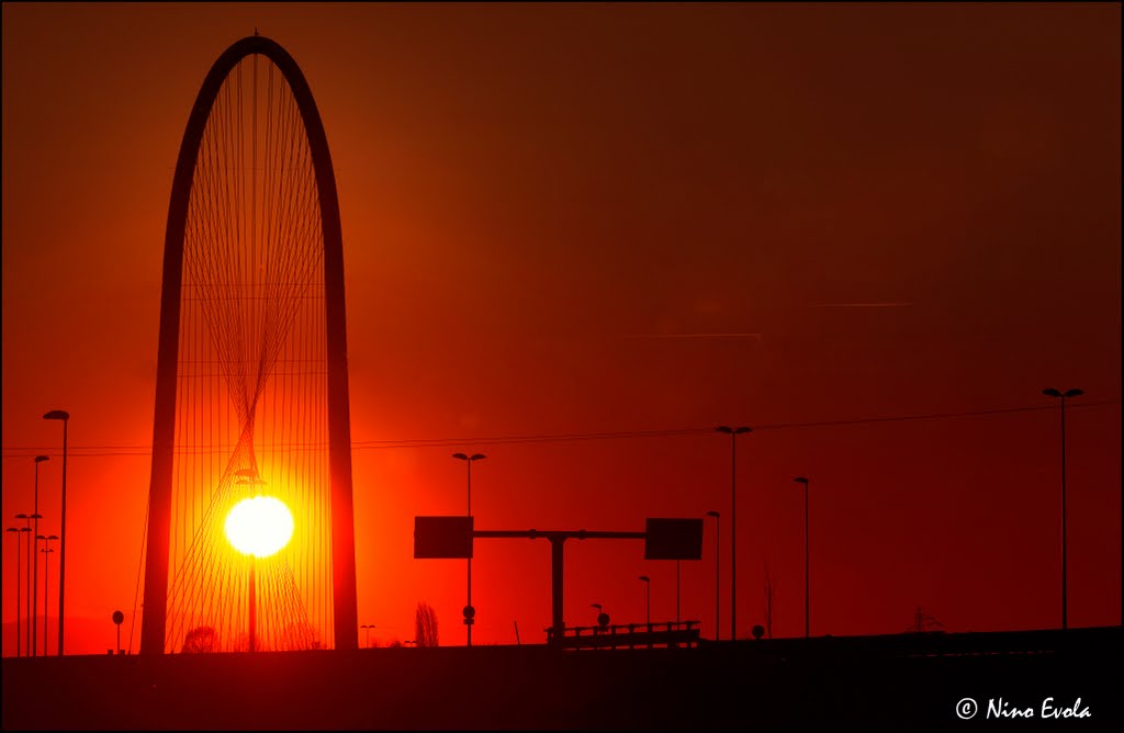 Sunset on Calatrava Bridge - Italy - Emilia Romagna - Reggio Emilia - 2012 - by nino evola by nino evola