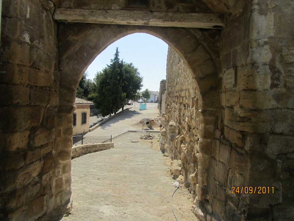 ***Arco del castillo ((Sabiote)) by Marymalva