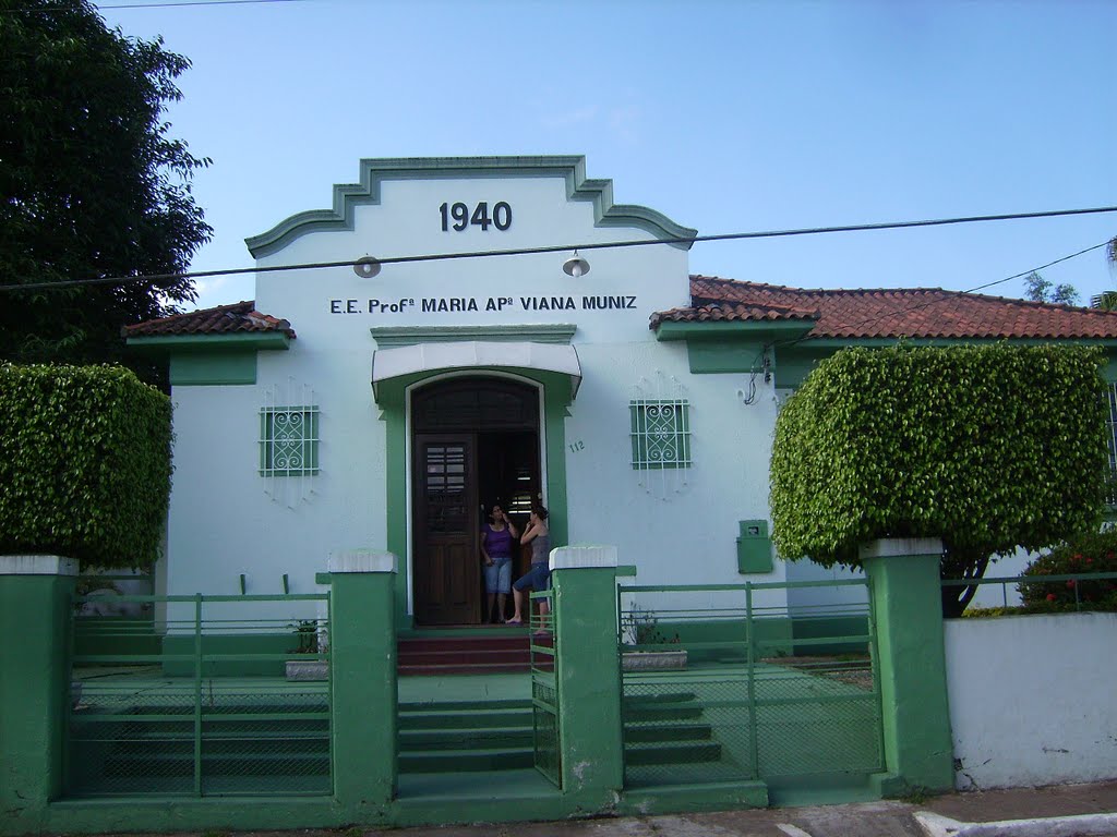 Antigo Grupo Escolar - Eldorado Paulista by Valsales