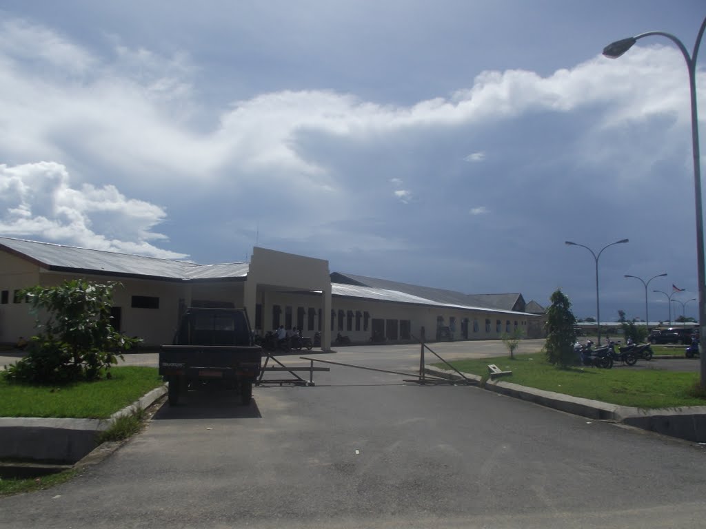 Sorong Airport by Richard Monny