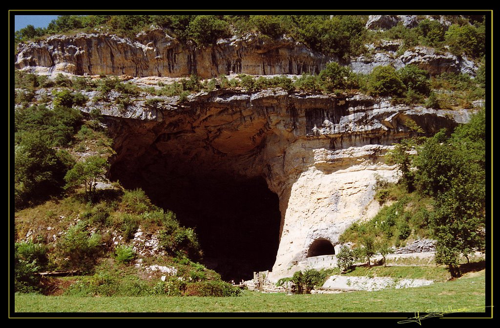 Grotte du Mas-d'Azil by Yann Simon (alias Corbeau Rouge)