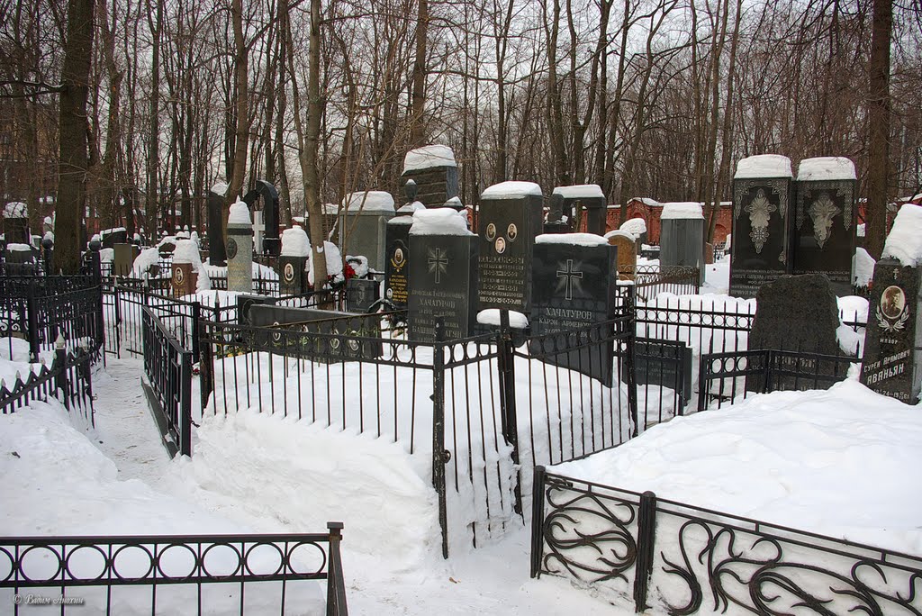 Армянское кладбище / Armenian cemetery by Vadim Anokhin