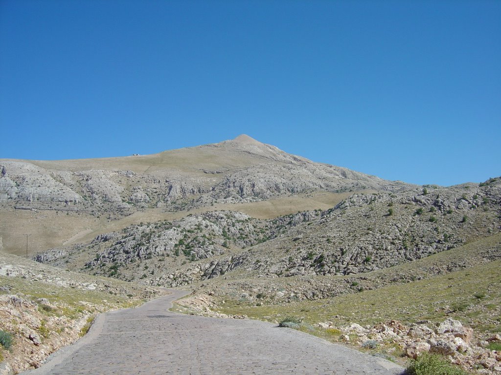 Op weg naar de top van de Nemrut Dag by Ben de Graaf Bierbra…