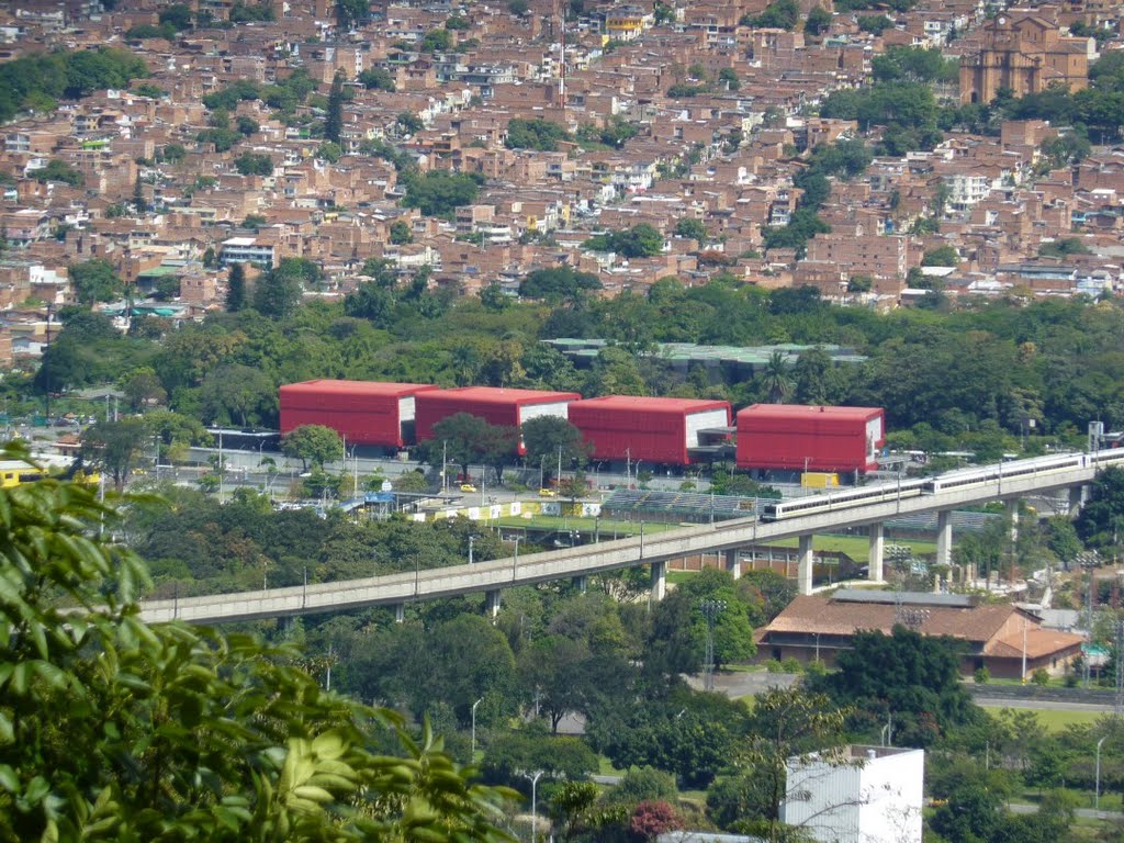 Parque de los Deseos, Medellín by luchogu