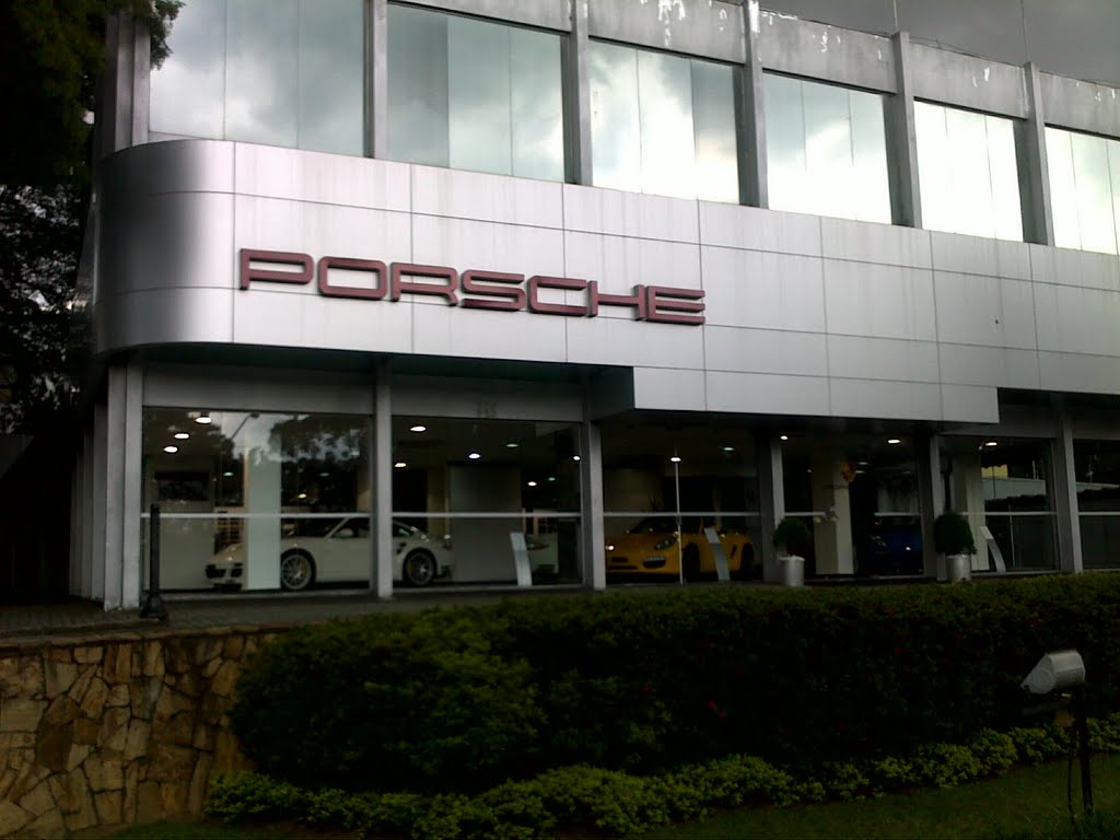 Concessionária Porsche Brasil, Av. Europa. São Paulo, SP by André Moises