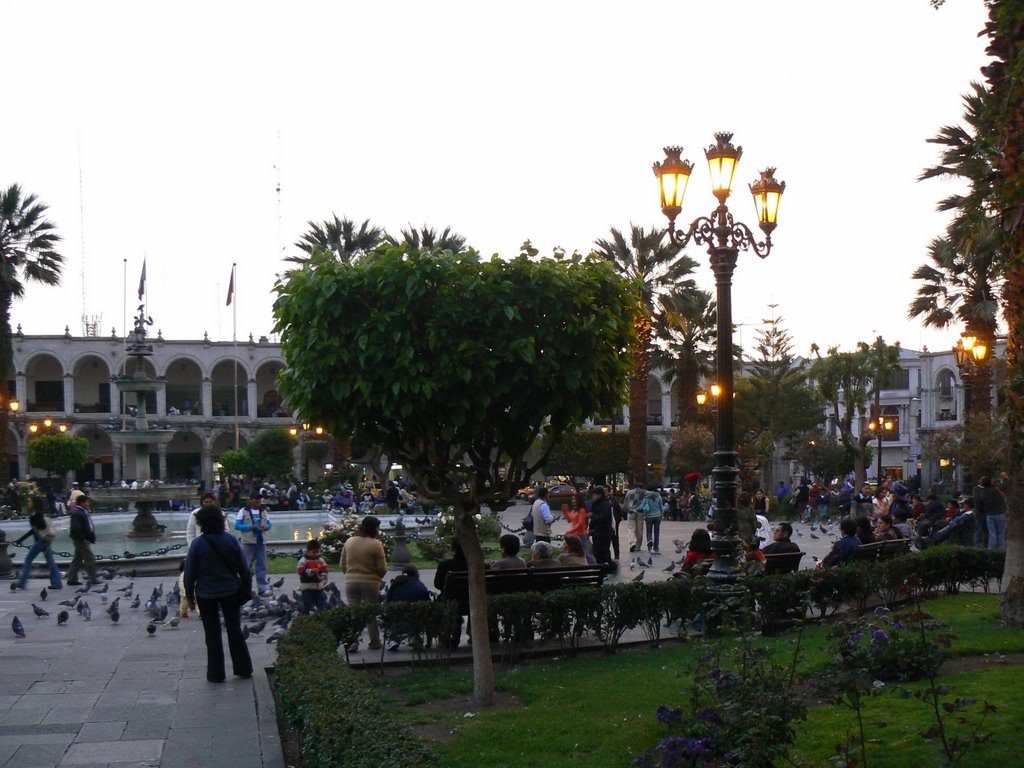 Arequipa, Plaza de Armas by Nicola e Pina Peru