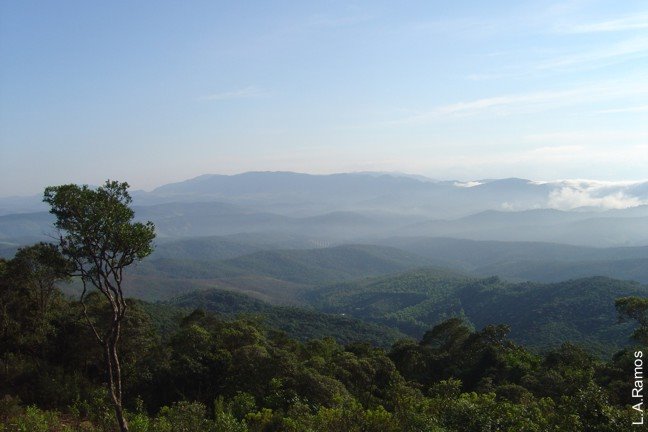 Início da Trilha do Chafaris - Vista para o norte by LARamos