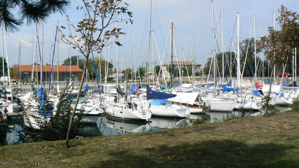 Port à Marennes by JP.GUYOMARD