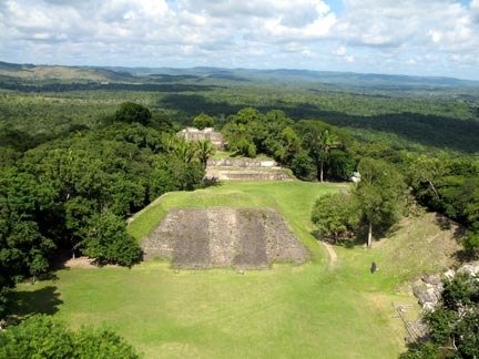 Xunantunich Ruins by H.D.Pat