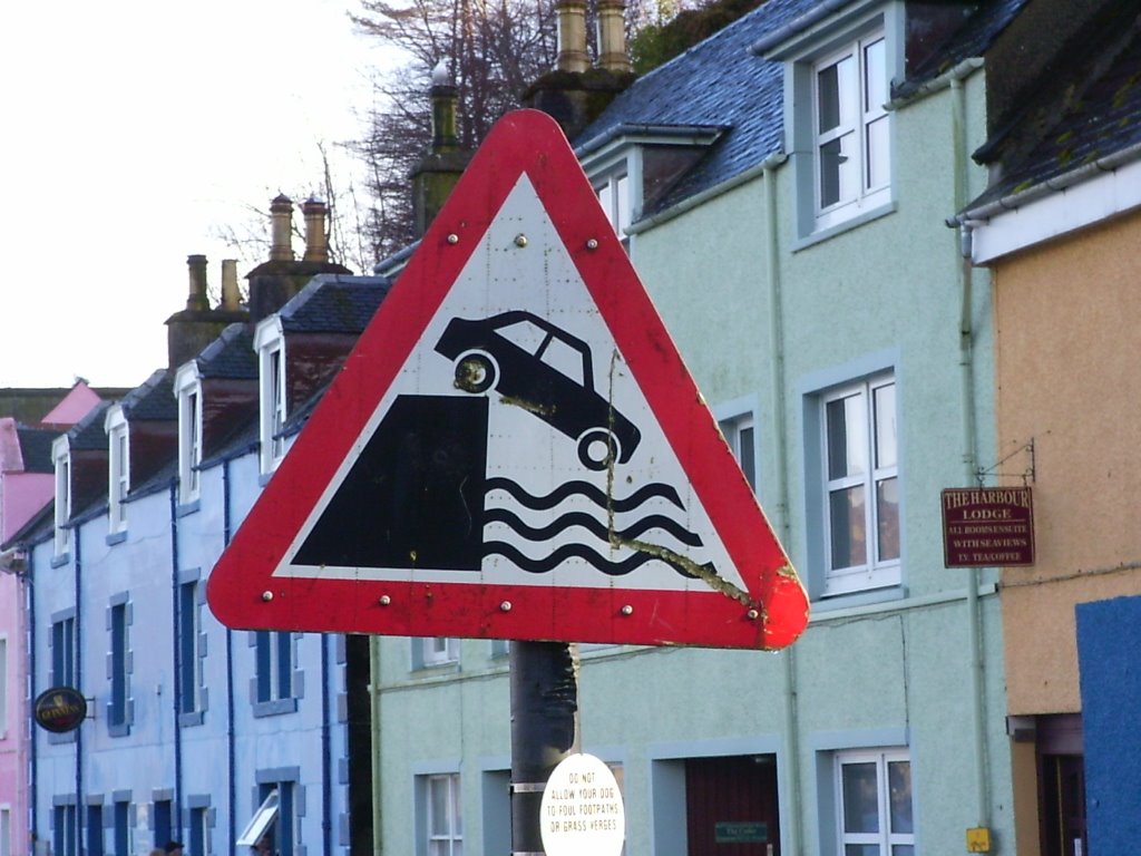 Sign - Portree, Isle of Skye by ROBCCLOVIS