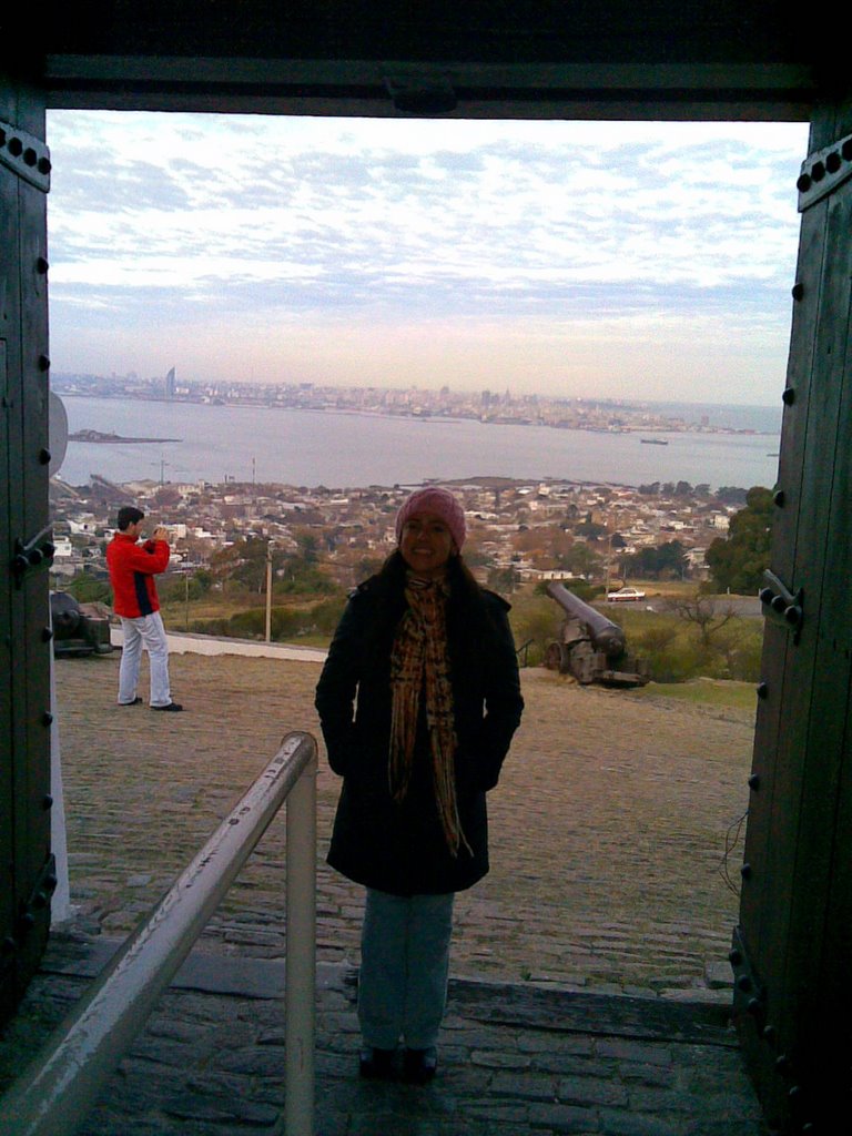 Fortaleza Del Cerro, Montevideo by gabrielags