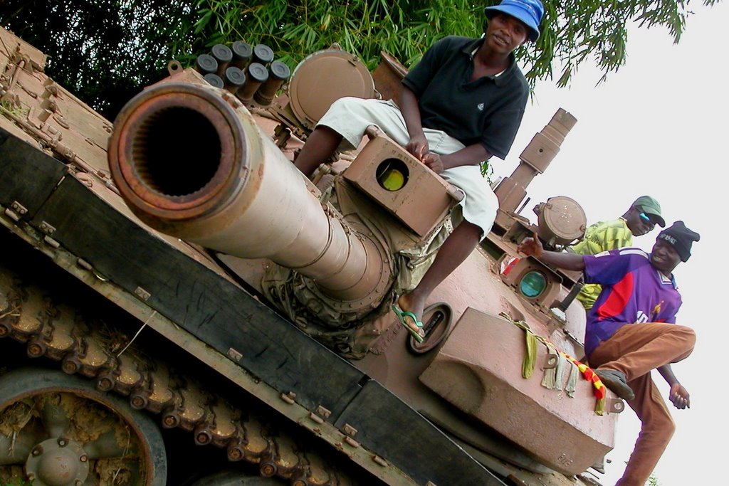 Destroyed tank @ Angola - Maquela do Zombo, rio Luidi by ©Guillerminet Olivie…