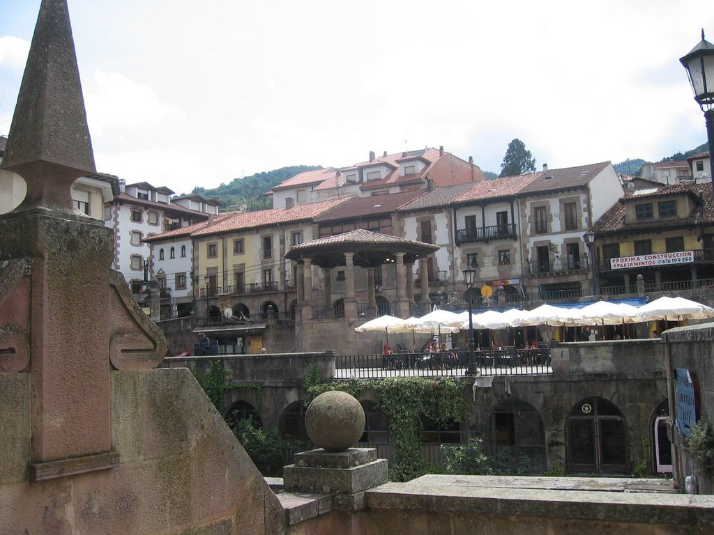 Potes (La Liébana) by La Casa del Chiflón (Bulnes)