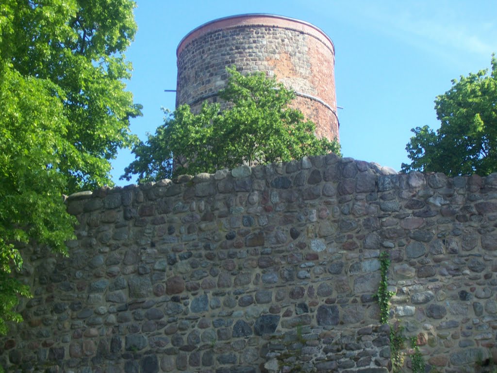 Festungsturm Burg Eisenhardt by Majantje