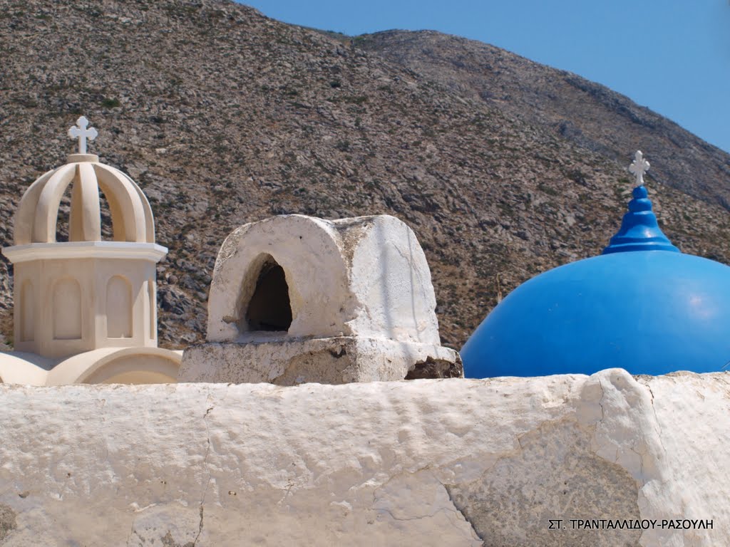 Santorini-Greece-Photo by ST. TRANTALLIDOU-RASOULI by ΣΤ.ΤΡΑΝΤΑΛΛΙΔΟΥ-ΡΑΣΟΥΛΗ