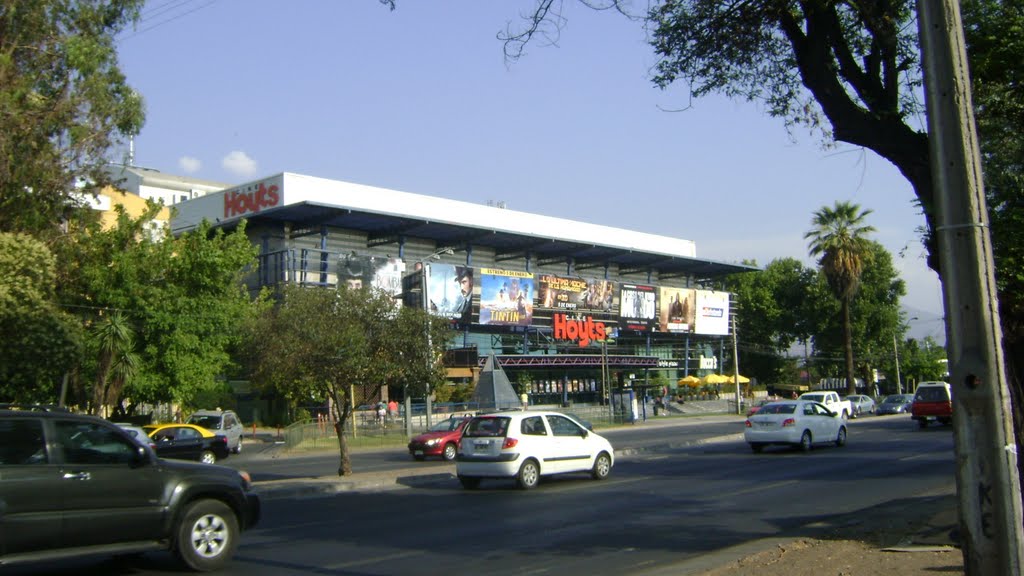 Cine Hoyts La Reina by Arturo Sottolichio