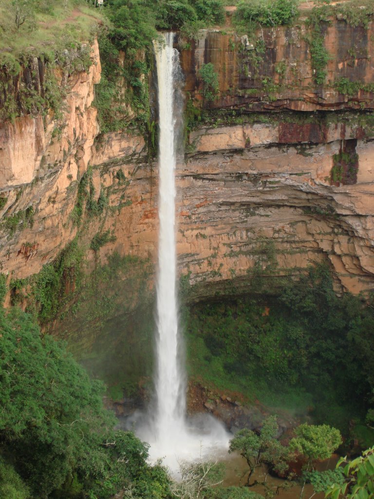 Cachoeira Véu de Noiva by guto