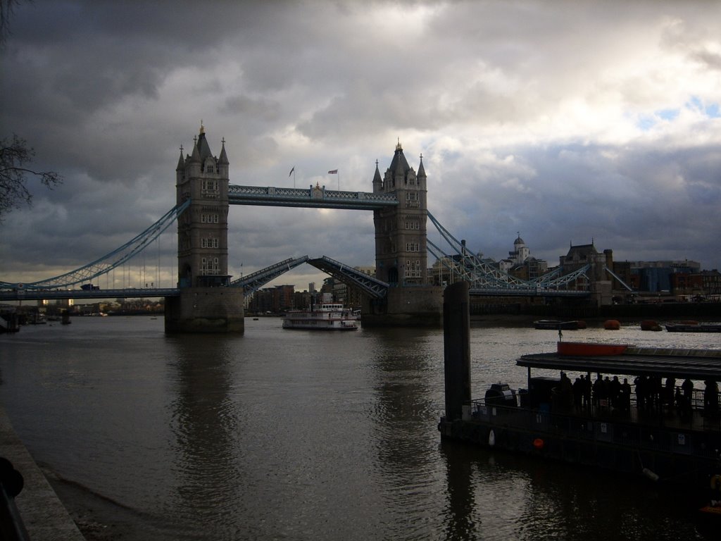 St Katharine's & Wapping, London, UK by soyjuanjorojas