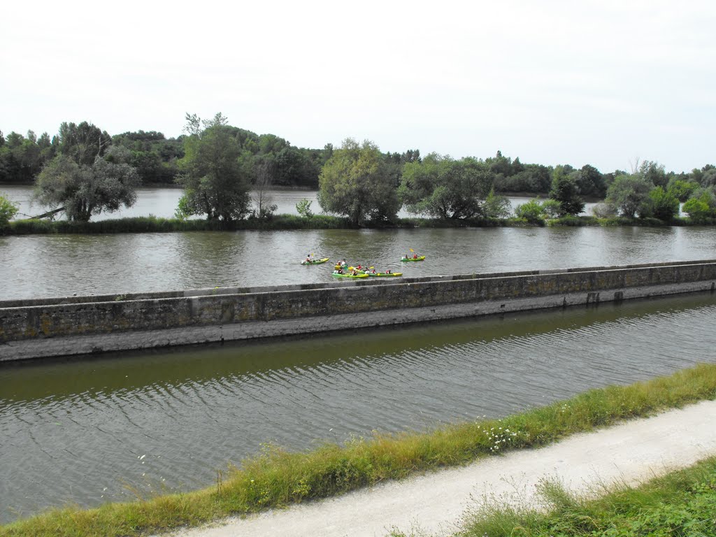 Loire et Canal d'Orléans by Mario Nocentini