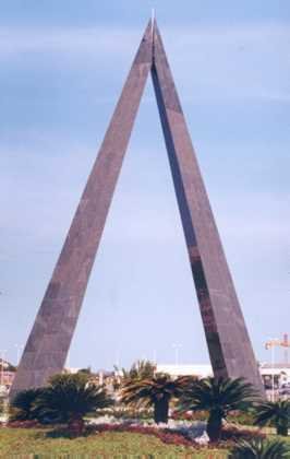 Italians Immigrants Monument - The Italians had been the biggest population of immigrants of the state at the beginning of the century XX. by Jorge Eduardo Saadi