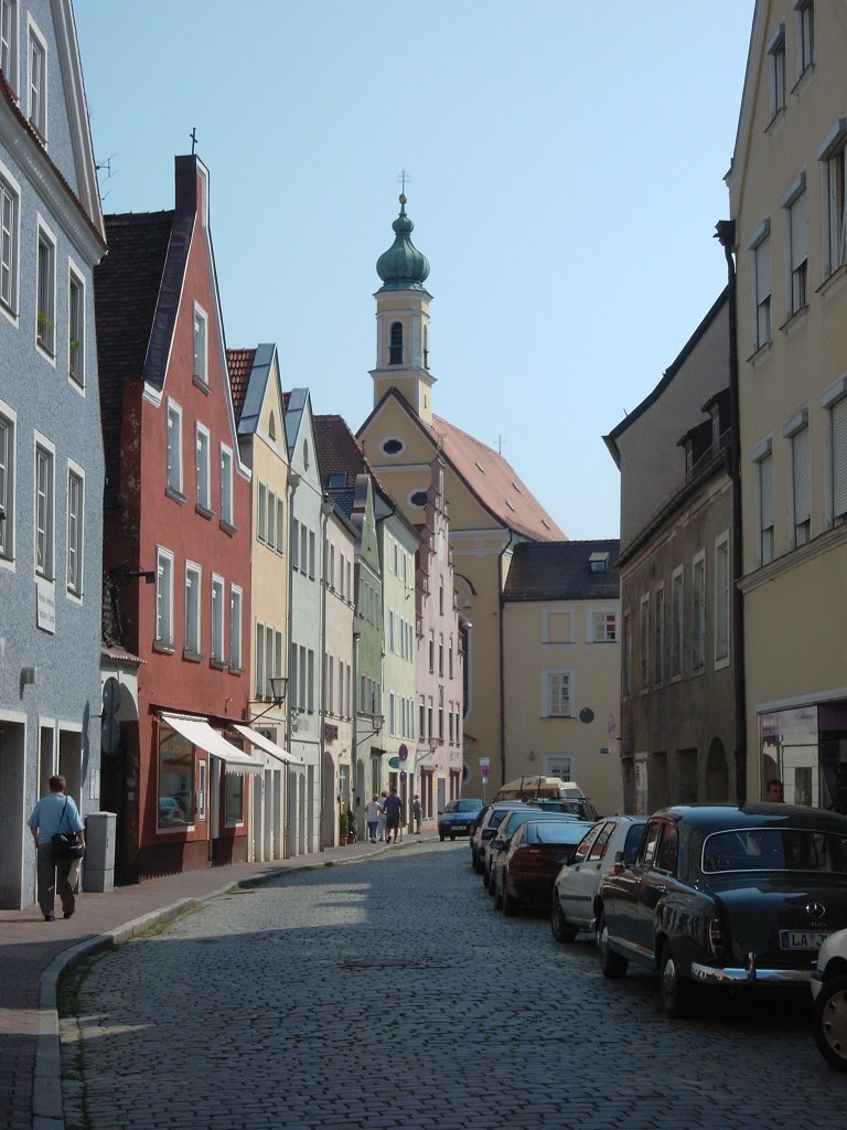 Landshut, Altstadt, Herrengasse mit Ursulinenkloster by a.gei