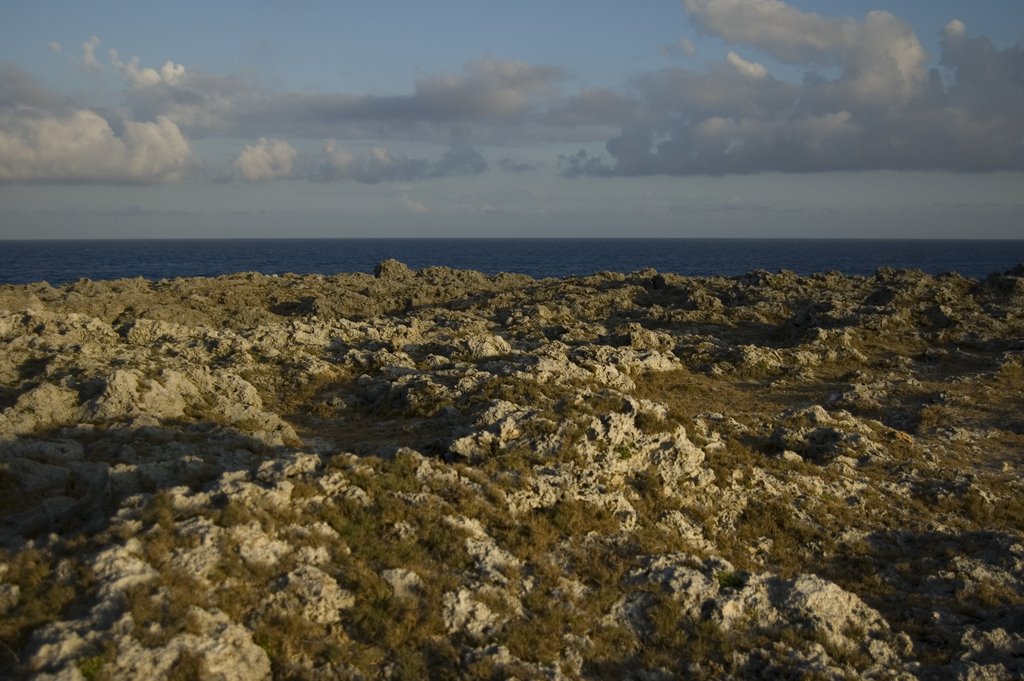 Hateruma near Japan's most southern point by Hottemax70