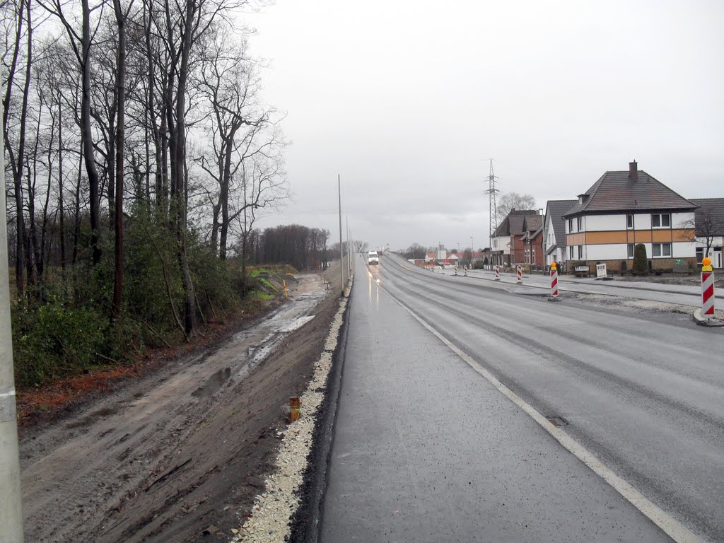 Bahnhofstr Steinhagen mit Blick auf neue Brücke über A 33 by crazycountry