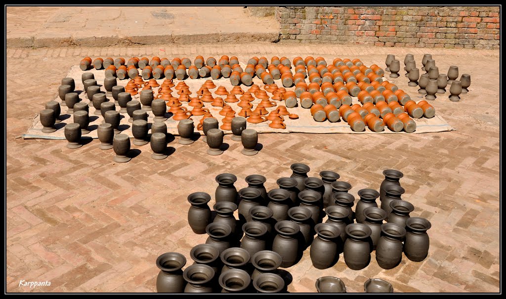 Alfarería secando al sol - Bhaktapur by Karppanta