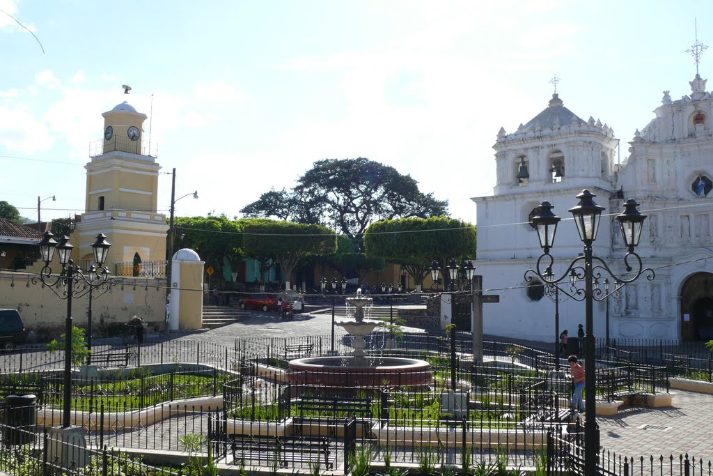 Centro de Ciudad Vieja by Edinilson De Leòn