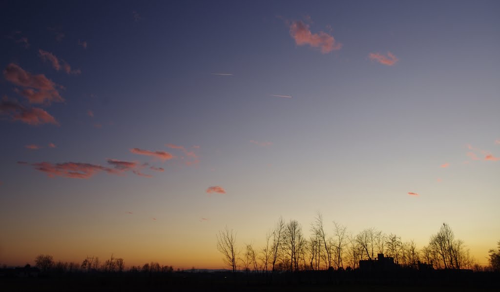 Le "prime ombre" della sera avanzano ed il sole si ritira by © Stefano Zugno