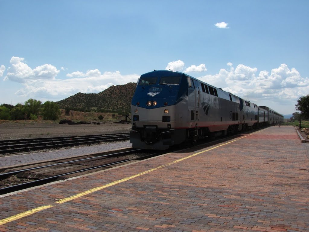 Eastbound sw chief arriving at Lamy by natureguy42