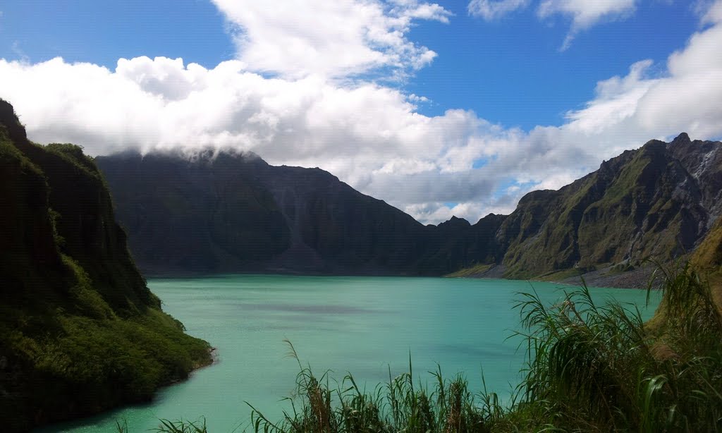 Lake Pinatubo by Park, jaeyeol