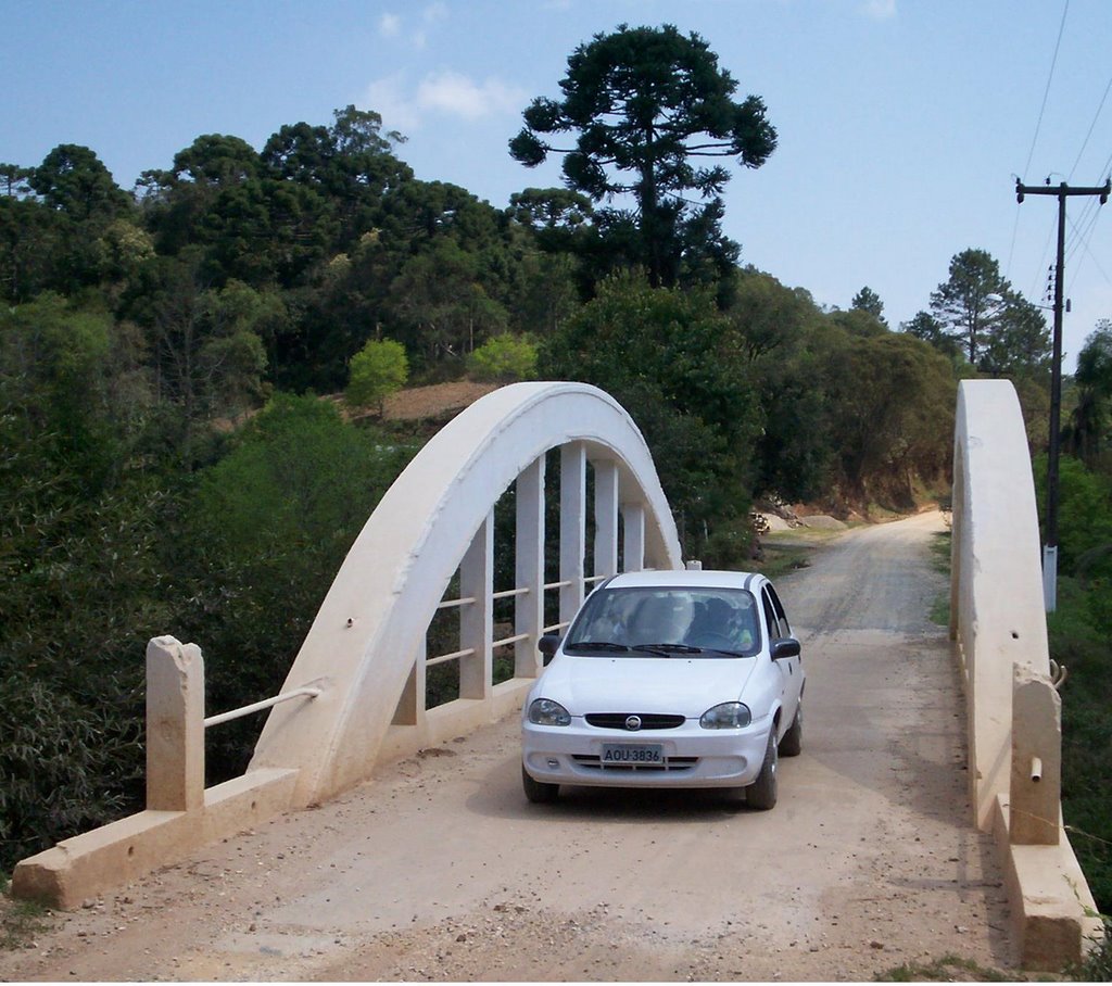 Estrada da Graciosa em Quatro Barras - PR - Brasil by Rubens Galvão