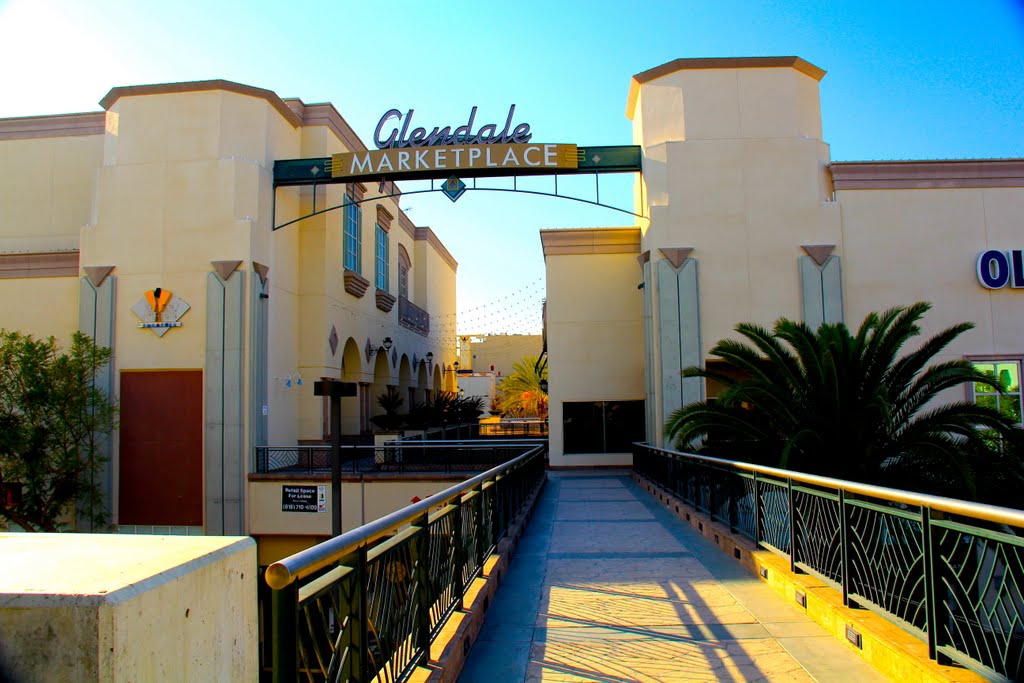 Glendale Marketplace, Glendale, CA by MICHAEL  JIROCH  &  www.michaeljiroch.com