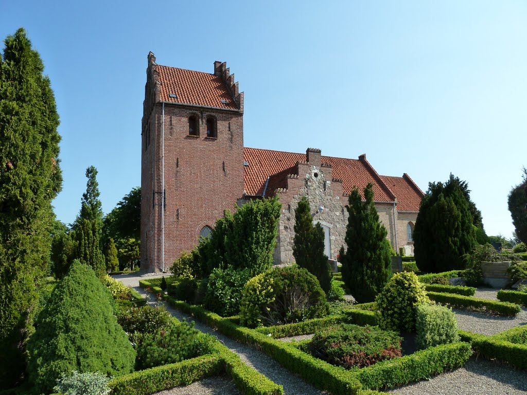 Niløse Kirke by lhoffc