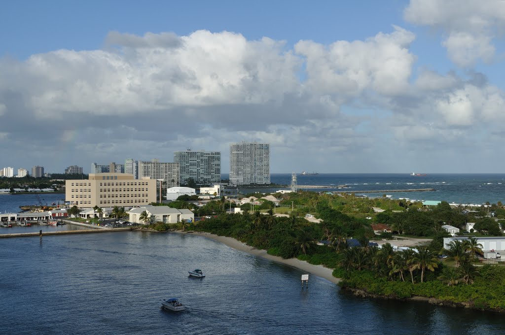 Port Everglades, Fort Lauderdale by Maria Gizella Nemcsics