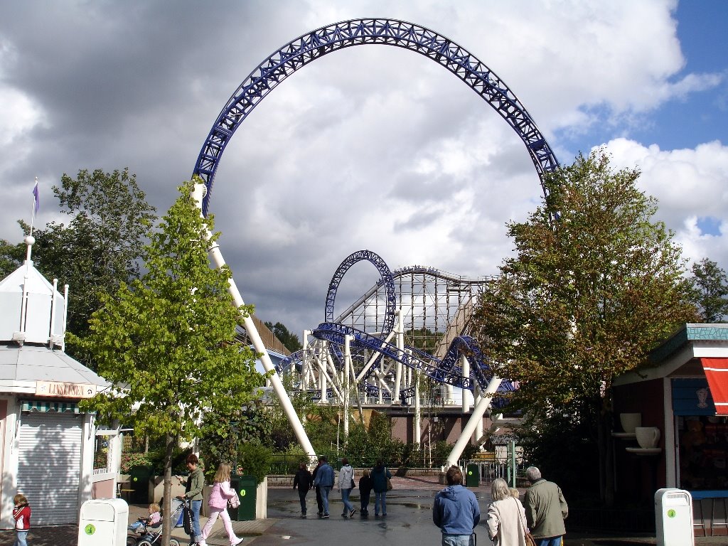 Rollercoaster - Liseberg Parc by Juergen Neumann