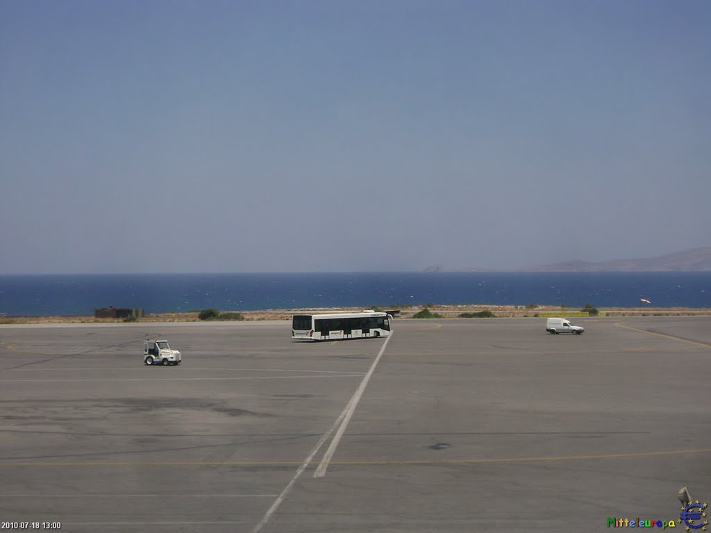 Heraklion International Airport - Κρατικός Αερολιμένας Ηρακλείου "Νίκος Καζαντζάκης" (18.Juli,2010) by € Mitteleuropäer €