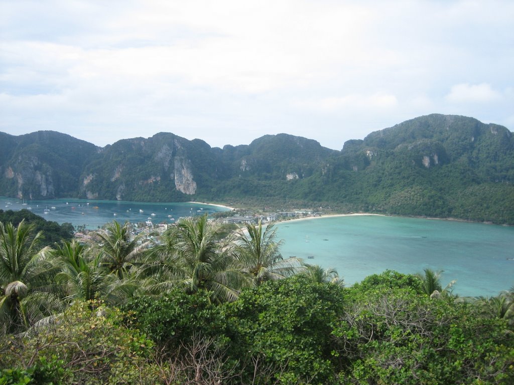 Ko Phi Phi 2005 by bernd-pichler