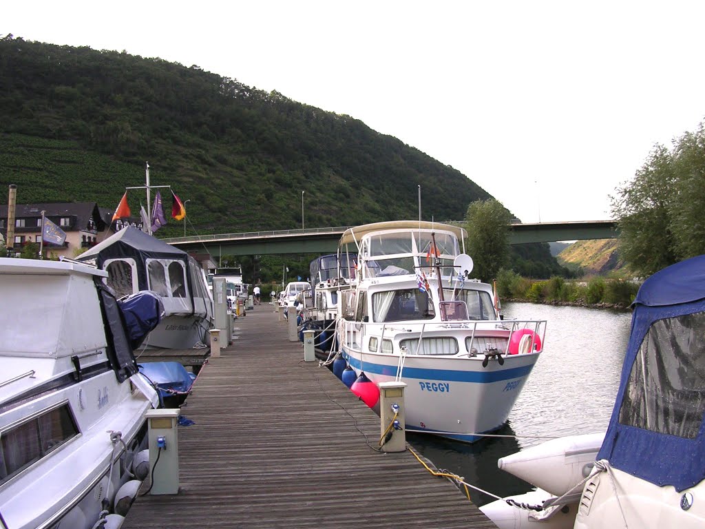 Beim gastfreundlichen Bootsclub in Löf by lahnskipper