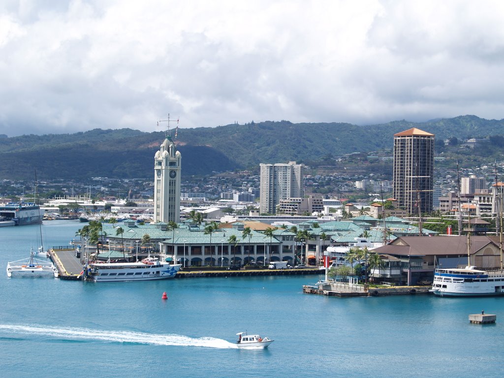 Aloha Tower from Pride of Hawaii by johnh20