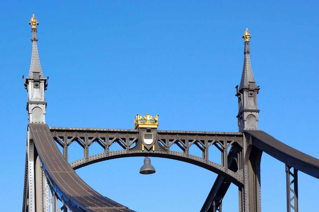 Neutorbrücke (Detail) by Michael Vogt