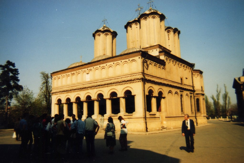 Patriarchskathedrale 1987 by Strabon