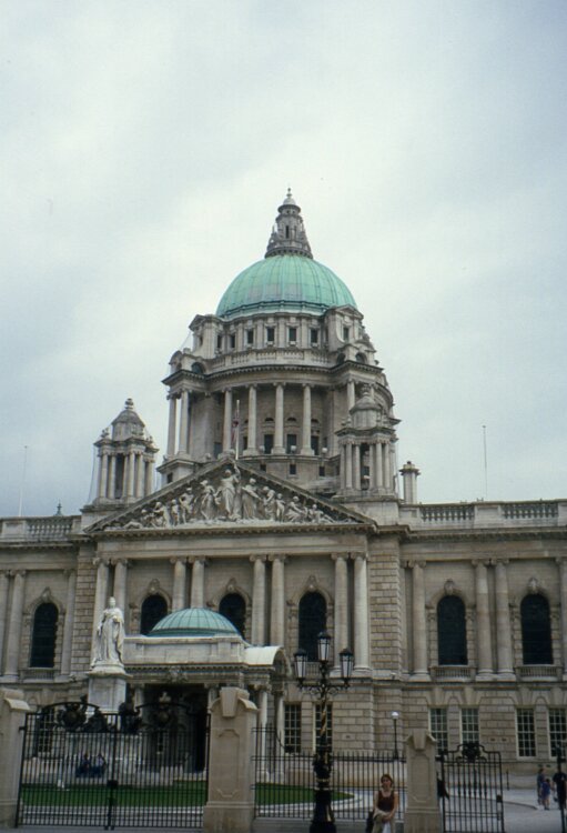 City Hall in Belfast by upelepi