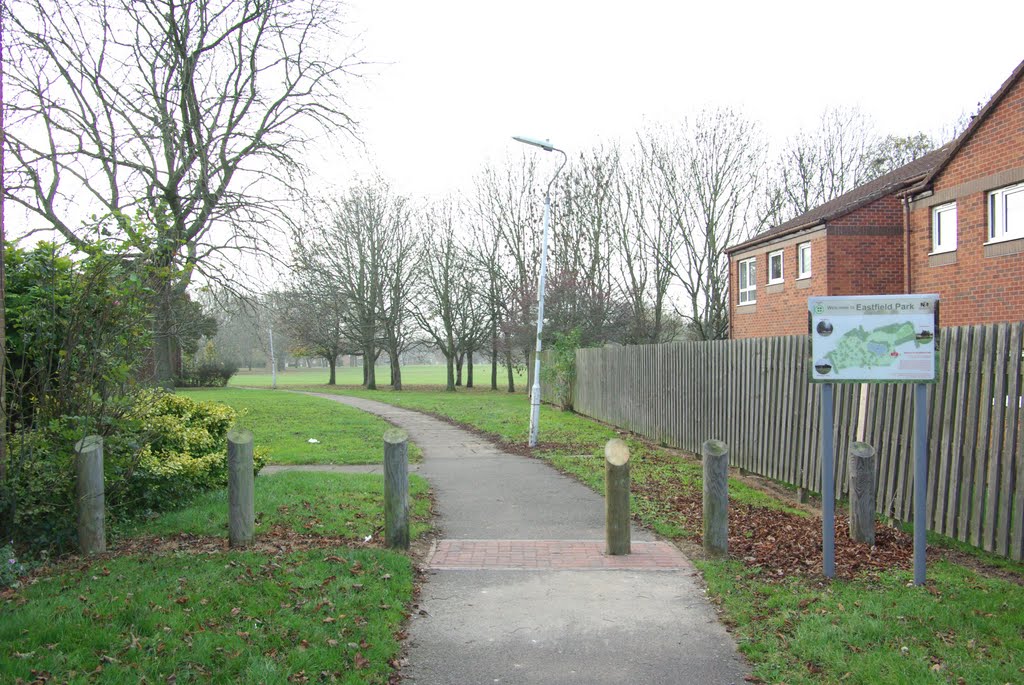 Eastfield Park: Greenside (East) Entrance (Nov. 2011) by vicsmith.foep