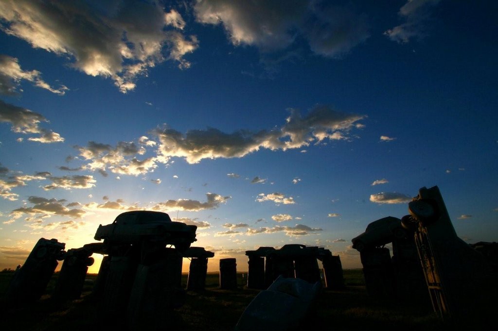 Moon over Carhenge by WillyZ.