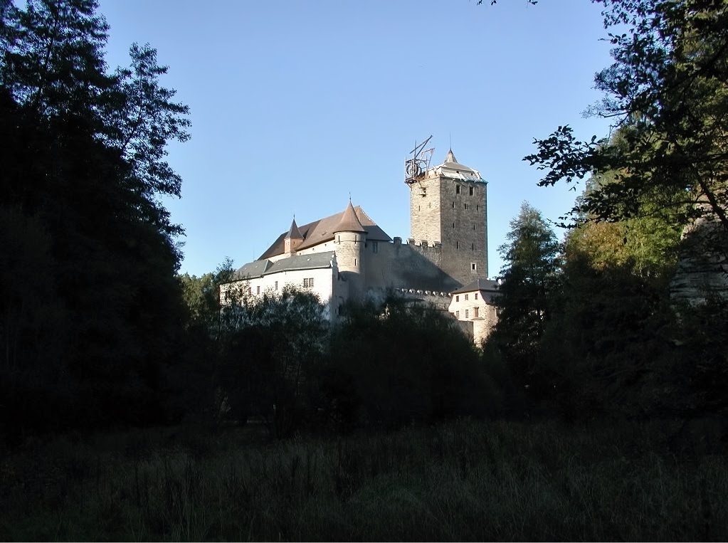 Kost (half of 14th century), oprava Bílé věže pomocí středověkého jeřábu (repair of tower with using medieval crane) - Český ráj by Rodrich