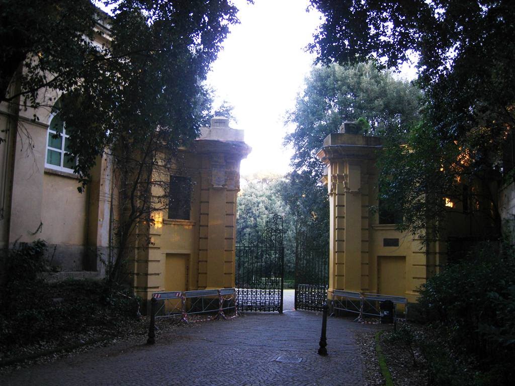 Museo Nazionale di Capodimonte,ingresso al bosco by livison